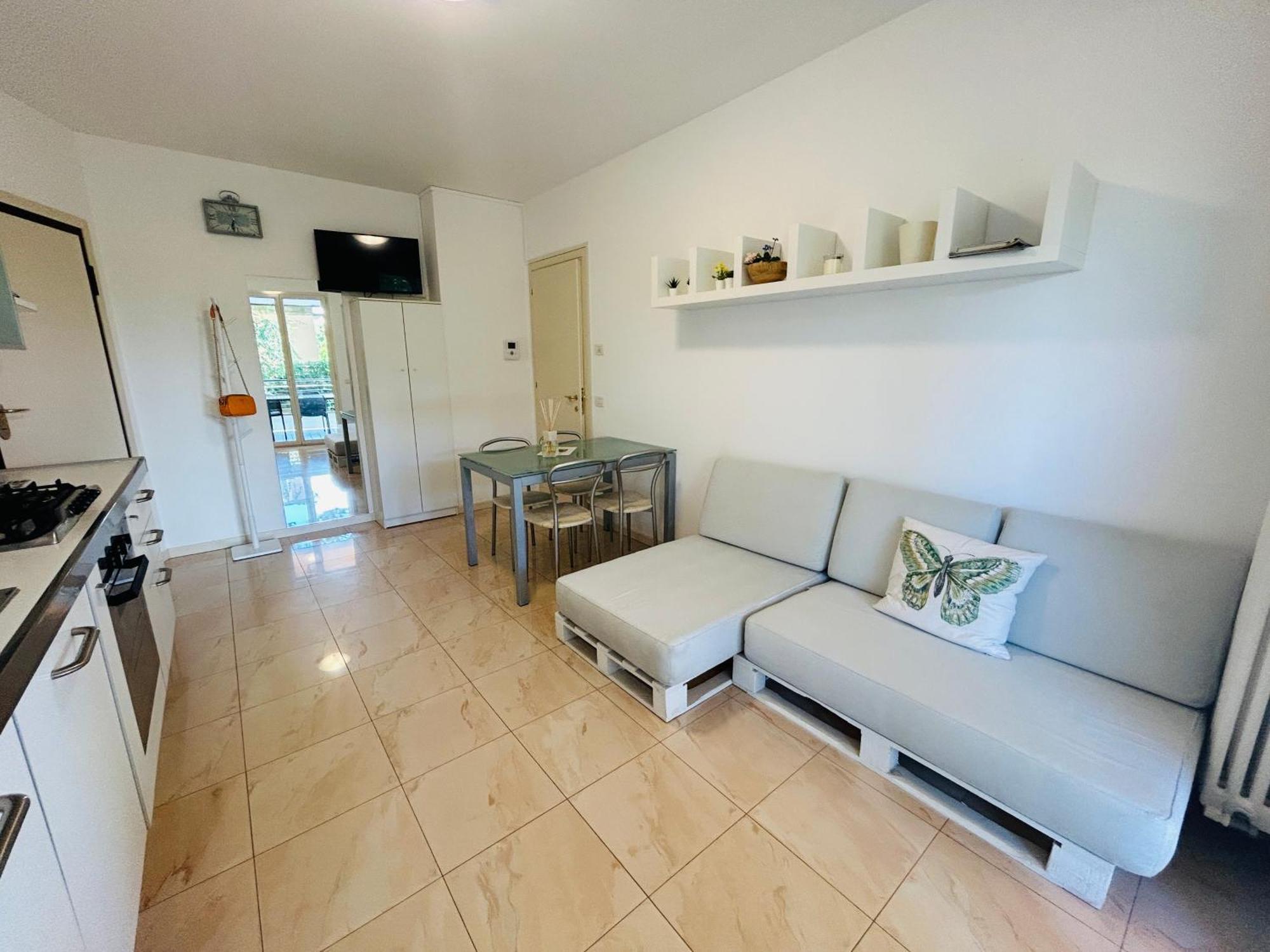 Damiano Chiesa Flexrent - Abissinia Apartment Riccione Exterior photo